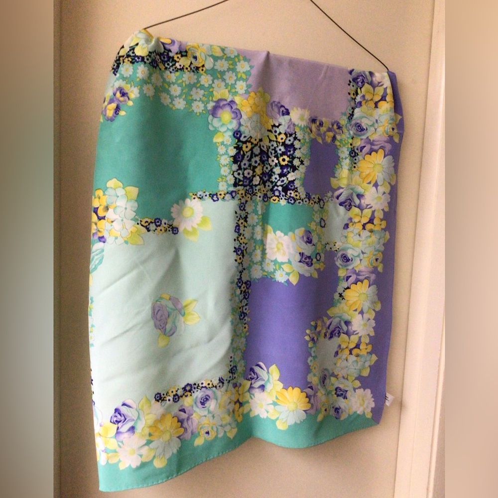 Diane Von Furstenberg silk scarf multicolored floral